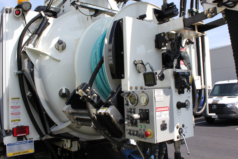 Aquatech B10 Sewer Jet-Vac Rental Controls – BortekPWX Aquatech B10 Sewer Jet/Vac Jetter Hose Reel Controls