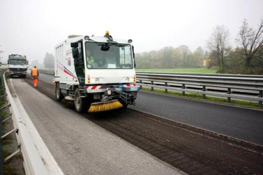 Dulevo 5000 Evolution Street Sweeper - Image 8