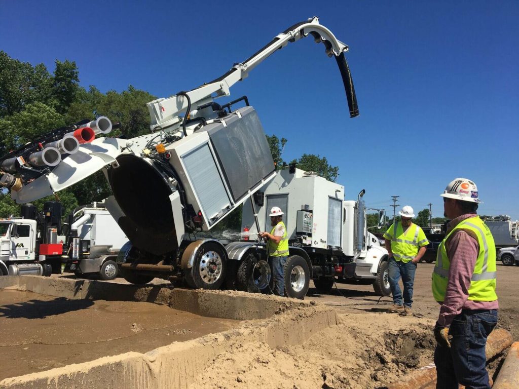 X-Vac X-8 Hydro Excavator Dumping