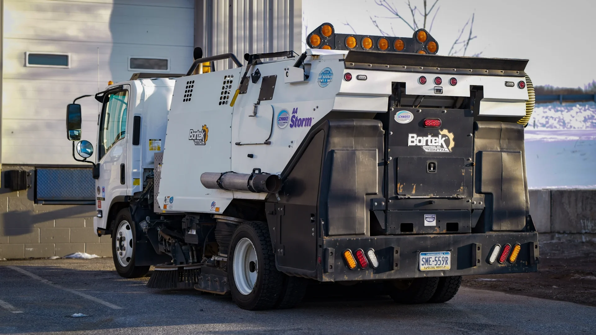 Schwarze A4 Storm regenerative air street sweeper rental